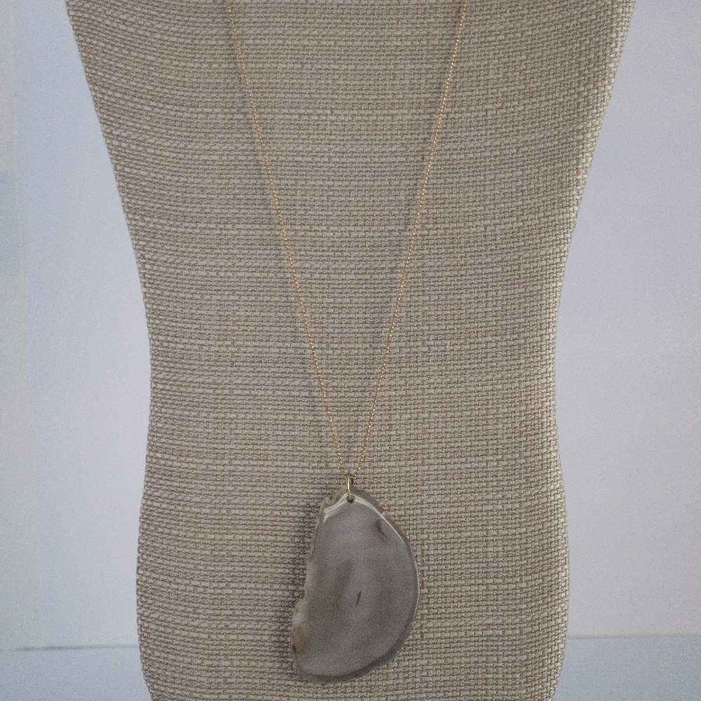 American Eagle agate necklace